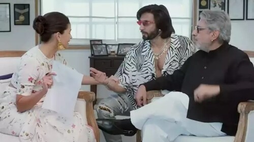 Alia Bhatt and Ranveer Singh with Sanjay Leela Bhansali Alia Bhatt and Ranveer Singh with Sanjay Leela Bhansali