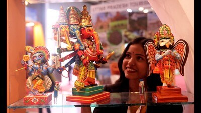 A young visitor at the U.P. International Trade Show-2024 in Greater Noida. (Agency) A young visitor at the U.P. International Trade Show-2024 in Greater Noida. (Agency)