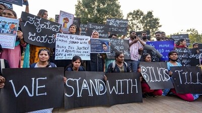 The Supreme Court on January 8 overturned the release of 11 convicts in the Bilkis Bano case and ordered that they return to prison. (PTI) The Supreme Court on January 8 overturned the release of 11 convicts in the Bilkis Bano case and ordered that they return to prison. (PTI)
