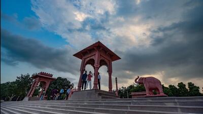 People enjoy the weather after a brief spell of rain at Yamuna’s Vasudev Ghat on Thursday. (Raj K Raj /HT PHOTO) People enjoy the weather after a brief spell of rain at Yamuna’s Vasudev Ghat on Thursday. (Raj K Raj /HT PHOTO)