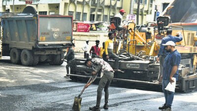 Preparations underway in city for PM’s visit. (MAHENDRA KOLHE/HT PHOTO) Preparations underway in city for PM’s visit. (MAHENDRA KOLHE/HT PHOTO)