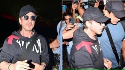 Shah Rukh Khan was spotted at the Mumbai airport. Shah Rukh Khan was spotted at the Mumbai airport.