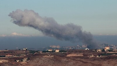 Smoke billows over southern Lebanon amid the ongoing cross-border hostilities between Hezbollah and Israeli forces. (Reuters Photo)