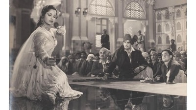 9. Mujhe Jeene Do (1963) is a classic dacoit drama directed by Moni Bhattacharjee and written by Aghajani Kashmeri. It narrates the love story of the dacoit Thakhur Jernail Singh (Sunil Dutt) of Chambal Valley and the tawaif Chameli (Waheeda Rehman). Mujhe Jeene Do (1963), Lobby Still, POP.12562, Gift from Richa and Jamshed Chinoy, MAP Bengaluru. 9. Mujhe Jeene Do (1963) is a classic dacoit drama directed by Moni Bhattacharjee and written by Aghajani Kashmeri. It narrates the love story of the dacoit Thakhur Jernail Singh (Sunil Dutt) of Chambal Valley and the tawaif Chameli (Waheeda Rehman). Mujhe Jeene Do (1963), Lobby Still, POP.12562, Gift from Richa and Jamshed Chinoy, MAP Bengaluru.