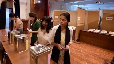 Voting underway at Miranda House. Students cast their votes. (Raj k Raj) Voting underway at Miranda House. Students cast their votes. (Raj k Raj)
