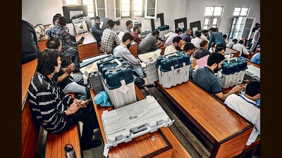 Excitement for the upcoming polls is palpable in the Sopore assembly constituency in north Kashmir’s Baramulla district, as candidates, all 20 of them, make their last-ditch efforts to woo voters in this apple town. Once a stronghold of separatists and a hotbed for militancy in Jammu and Kashmir, the region had witnessed a revival of political activities during the Lok Sabha polls earlier this summer. (ANI File)