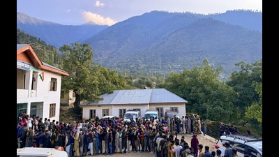 Ganderbal, Sept 25 (ANI): Voters wait in queues to cast their votes for the second phase of the Jammu and Kashmir Assembly elections, in Ganderbal on Wednesday. (ANI Photo) (Election Commission of India-X)