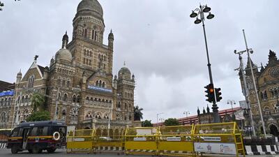 Mumbai generates significant Non-Tax revenue as it provides municipal services which generate significant revenue. It also earns income from interest and dividends. (HT FILE PHOTO/Anshuman Poyrekar)