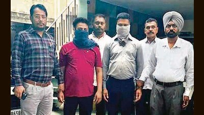 The accused (faces covered) in VB custody in Ludhiana. (HT Photo) The accused (faces covered) in VB custody in Ludhiana. (HT Photo)