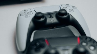 PS5, Xbox Series X are discounted by around ₹5,000, and now could be a good to grab one. (Pexels) PS5, Xbox Series X are discounted by around ₹5,000, and now could be a good to grab one. (Pexels)