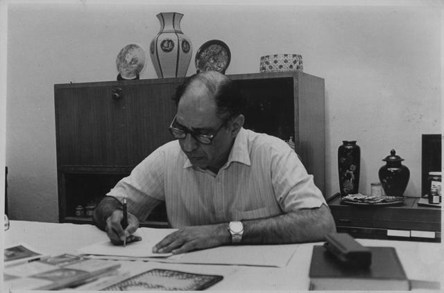 Keki N Daruwalla in a picture dated 28 July 1995 captioned “a rare combination of a bureaucrat and a poet”. (HT Archive) Keki N Daruwalla in a picture dated 28 July 1995 captioned “a rare combination of a bureaucrat and a poet”. (HT Archive)
