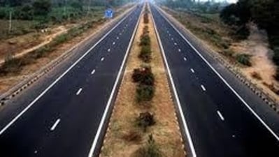 This project, part of a larger 288 km initiative, will offer toll-free travel initially and aims to improve connectivity between Bengaluru and Chennai. (HT Photo) This project, part of a larger 288 km initiative, will offer toll-free travel initially and aims to improve connectivity between Bengaluru and Chennai. (HT Photo)