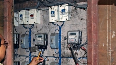 Power supply agencies schedule more disruptions during the weekends when employees log off from work and the grid load is significantly lighter. (Hindustan Times) Power supply agencies schedule more disruptions during the weekends when employees log off from work and the grid load is significantly lighter. (Hindustan Times)