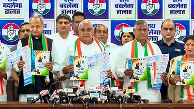 Congress leaders Bhupinder Hooda and Ashok Gehlot with others during a press conference, in Chandigarh, Saturday, Sept 28, 2024. (PTI) Congress leaders Bhupinder Hooda and Ashok Gehlot with others during a press conference, in Chandigarh, Saturday, Sept 28, 2024. (PTI)
