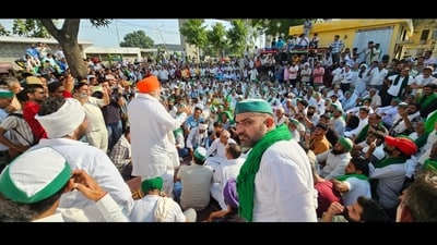 Rajkesh Tikait addressing the Panchayat on Saturday (HT Photo) Rajkesh Tikait addressing the Panchayat on Saturday (HT Photo)