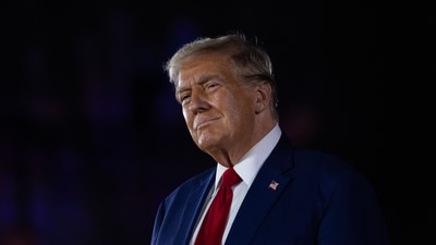 Former US President and Republican presidential nominee Donald Trump smiles at the crowd during a Town Hall event at Macomb Community College on September 27, 2024 in Warren, Michigan. (Photo by Emily Elconin / GETTY IMAGES NORTH AMERICA / Getty Images via AFP) (Getty Images via AFP) Former US President and Republican presidential nominee Donald Trump smiles at the crowd during a Town Hall event at Macomb Community College on September 27, 2024 in Warren, Michigan. (Photo by Emily Elconin / GETTY IMAGES NORTH AMERICA / Getty Images via AFP) (Getty Images via AFP)