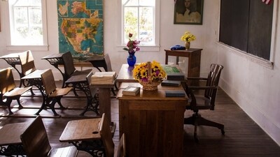 The new law requires public schools teaching elementary, middle or high school students about Spanish colonization and the California gold rush to include instruction on the mistreatment and contributions of Native Americans during during those periods. (Photo credits: Unsplash) The new law requires public schools teaching elementary, middle or high school students about Spanish colonization and the California gold rush to include instruction on the mistreatment and contributions of Native Americans during during those periods. (Photo credits: Unsplash)