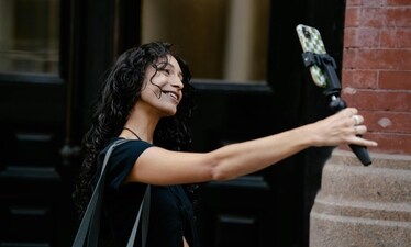 Narcissists may be pictured as self-obsessed and overconfident, but some of them project this behavior because that's how they see themselves. (Pexels) Narcissists may be pictured as self-obsessed and overconfident, but some of them project this behavior because that's how they see themselves. (Pexels)