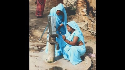 ;Jal Saheli’ members have also been trained in repairing worn-out handpumps which are a major source of water. (SOURCED)