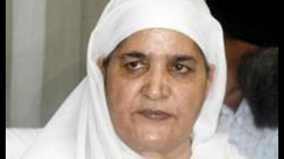 Akal Takht jathedar has sought an explanation from Jaqir Kaur in seven days. The complaint is regarding a case related to her daughter’s death in 2000 besides hair trimming. Akal Takht jathedar has sought an explanation from Jaqir Kaur in seven days. The complaint is regarding a case related to her daughter’s death in 2000 besides hair trimming.