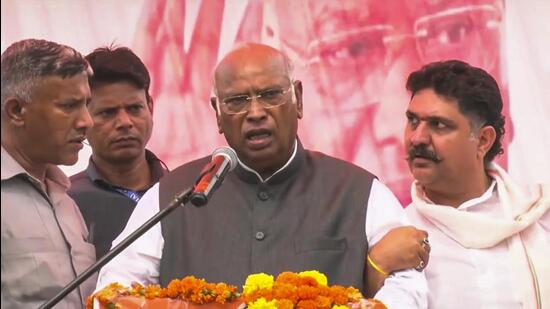 Congress President Mallikarjun Kharge addresses a public meeting amid ongoing in J&K’s Jasrota. (PTI)