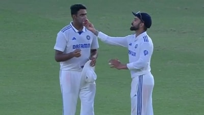 Virat Kohli had a chat with R Ashwin about the tactics to get the Bangladesh batters. (X Image)