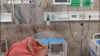 Officials at food safety and drug administration, Gautam Budh Nagar, said food samples have been collected and sent for examination. (HT Photo)