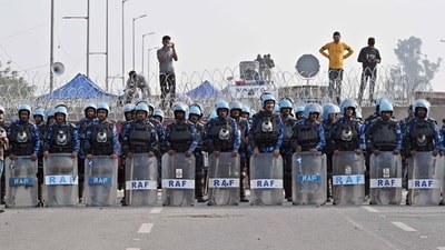 Security forces at the Singhu border in the city on Wednesday. (Sanjeev Verma/HT Photo) Security forces at the Singhu border in the city on Wednesday. (Sanjeev Verma/HT Photo)