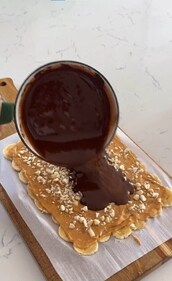 Banana and nut butter chocolate bark (instagram) Banana and nut butter chocolate bark (instagram)