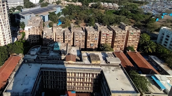 Mumbai- based Kanakia Spaces Realty Pvt Ltd has acquired development rights for redevelopment of two old buildings in Mumbai's Borivali area. (Picture for representational purposes only) (Mehul R Thakkar/HT)