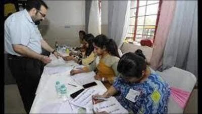 A total of 225 polling stations have been set up in Kalka and 230 in Panchkula. (HT Photo)