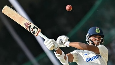 Rohit Sharma and Shubman Gill fell early but Virat Kohli and Yashasvi Jaiswal looked primed to see India through to victory. (AFP) Rohit Sharma and Shubman Gill fell early but Virat Kohli and Yashasvi Jaiswal looked primed to see India through to victory. (AFP)