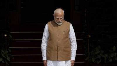 Harvard's Larry Summers states India is set for remarkable growth, with $600 billion in reserves. He anticipates a sixfold increase in the economy by the centenary of independence, positioning India as a leading global economic force in the coming decades. (Reuters)