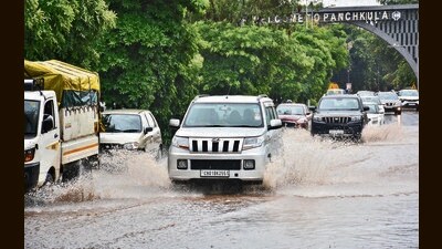 This monsoon, waterlogging turned fatal as a three-year-old girl died after she fell into an open manhole on an inundated street in Sector 12-A. (Sant Arora/HT) This monsoon, waterlogging turned fatal as a three-year-old girl died after she fell into an open manhole on an inundated street in Sector 12-A. (Sant Arora/HT)