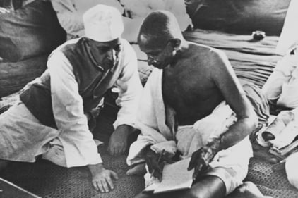 Mahatma Gandhi and Pandit Jawaharlal Nehru during the All India Conference Committee Session, 1942. (Bettmann Archive)