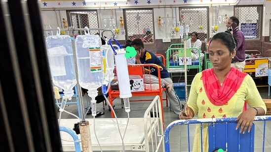 38 children hospitalised in Thane after eating mid-day meal (Praful Gangurde/ HT photos)