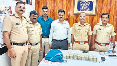 GRP trace owner of bag with ₹20 lakh found on Kasara-CSMT local GRP trace owner of bag with ₹20 lakh found on Kasara-CSMT local