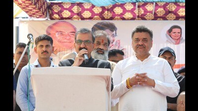 Himachal CM Sukhvinder Singh Sukhu with Panchkula Congress nominee Chander Mohan during a rally in Barwala on Wednesday. (Sant Arora/ HT) Himachal CM Sukhvinder Singh Sukhu with Panchkula Congress nominee Chander Mohan during a rally in Barwala on Wednesday. (Sant Arora/ HT)