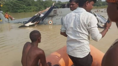 IAF helicopter makes precautionary landing during flood relief in Bihar. (X) IAF helicopter makes precautionary landing during flood relief in Bihar. (X)