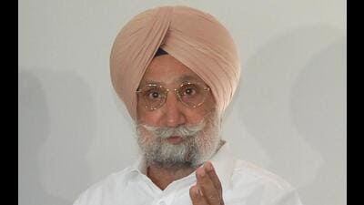 Sukhjinder Singh Randhawa addresses mediapersons in Amritsar on Wednesday. (Sehgal/HT)