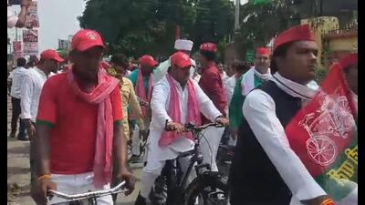 The ‘Samvidhan Bachao PDA Samajik Nyay Cycle Yatra’ from Azamgarh (Sourced) The ‘Samvidhan Bachao PDA Samajik Nyay Cycle Yatra’ from Azamgarh (Sourced)
