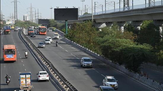 Traffic on Ring Road and Outer Ring Road is set to be affected due to repairs coinciding with Dussehra period. (HT Archive)