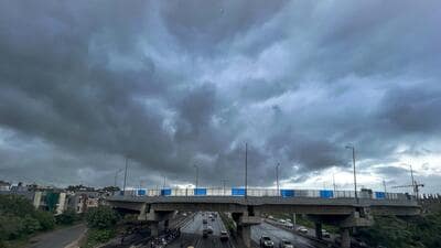 A view of black monsoon clouds hover in Gurugram. (HT) A view of black monsoon clouds hover in Gurugram. (HT)