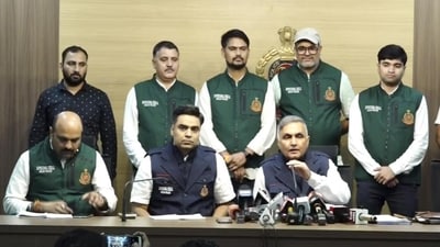 Addl. CP (Special Cell) Pramod Kumar Kushwah addresses a press conference after an international module was busted with a seizure of 560kg cocaine, in New Delhi on Wednesday. (HT_PRINT) Addl. CP (Special Cell) Pramod Kumar Kushwah addresses a press conference after an international module was busted with a seizure of 560kg cocaine, in New Delhi on Wednesday. (HT_PRINT)