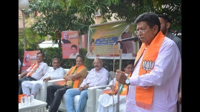 BJP candidate from Panchkula assembly seat Gian Chand Gupta during a public meeting on Thursday. (Sant Arora/HT) BJP candidate from Panchkula assembly seat Gian Chand Gupta during a public meeting on Thursday. (Sant Arora/HT)