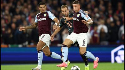 Bayern Munich's Harry Kane (C) vies with Aston Villa's Diego Carlos (L) and Ross Barkley in Birmingham on Wednesday. (AFP) Bayern Munich's Harry Kane (C) vies with Aston Villa's Diego Carlos (L) and Ross Barkley in Birmingham on Wednesday. (AFP)