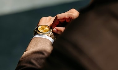 Top 10 Best Guess Watches for Men and Women: Timeless Elegance and Style (Pexels)