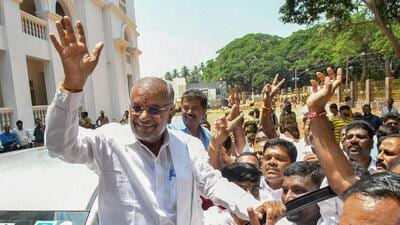 D(S) MLA GT Deve Gowda , who is also the JD(S) core committee president, has questioned the necessity of Siddaramaiah’s resignation, offering his support to the embattled CM (PTI) D(S) MLA GT Deve Gowda , who is also the JD(S) core committee president, has questioned the necessity of Siddaramaiah’s resignation, offering his support to the embattled CM (PTI)