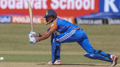 Harmanpreet Kaur plays a shot. (HT_PRINT) Harmanpreet Kaur plays a shot. (HT_PRINT)