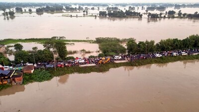 Saharsa: An area submerged due to floods, in Saharsa district of Bihar, Tuesday, Oct 1, 2024. (PTI Photo)
(PTI10_01_2024_000500A) (PTI) Saharsa: An area submerged due to floods, in Saharsa district of Bihar, Tuesday, Oct 1, 2024. (PTI Photo)
(PTI10_01_2024_000500A) (PTI)
